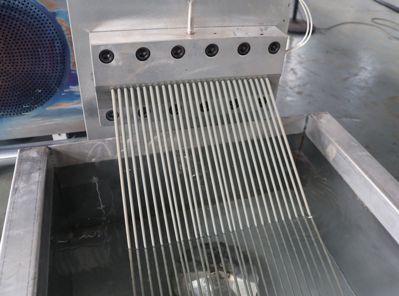 Side Feeder Two Stages Spaghetti Cutting Plastic Recycling Pelletizing Machine