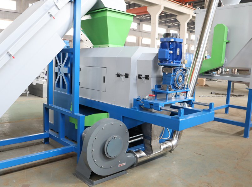 1000kg/hr LDPE LLDPE Film Crushing Washing Squeezing Recycling Production Line