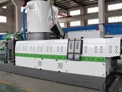 Shredder-Compactor Integrated Plastic PE Film PP Woven Bag Recycling Pelletizing Machine